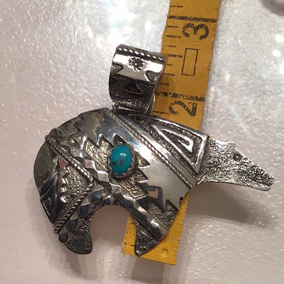 Navajo Indian Sterling Silver Bear Exquisite details. Stamped w Chiefs initials. - Picture 11 of 11